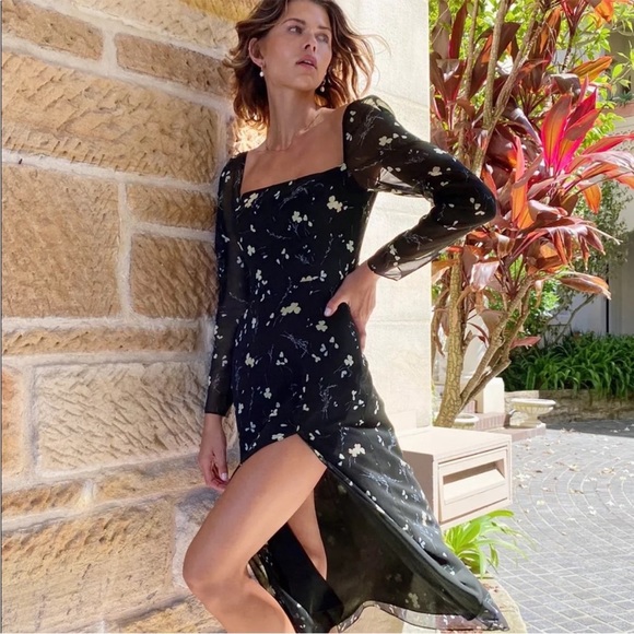 Aritzia Dresses & Skirts - Aritzia Wilfred Mencia Square Neck Midi Dress Thigh Slit Black Floral